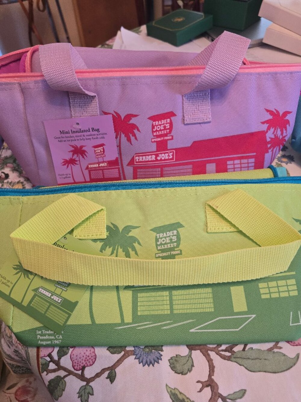 Trader Joe's 2026 NWT Mini Insulated Bags in Fun Colors